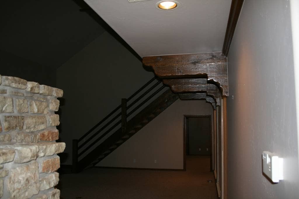 acorn-family-room-windows-before