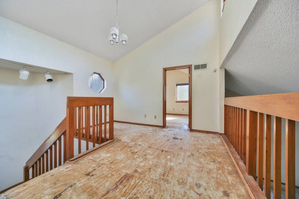 laura-loft-1